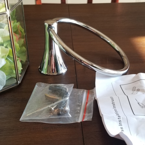 Huntington Brass Towel Ring in Chrome - Picture 4 of 4